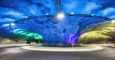 Cel mai spectaculos tunel subacvatic din Europa, cu primul sens giratoriu iluminat construit pe fundul mării din lume