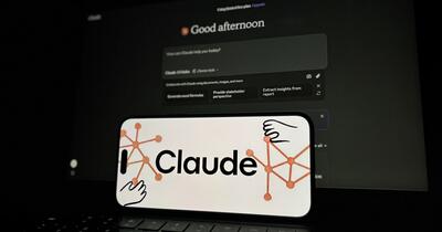 Noua eră/AI a creat identități false și a recrutat programatori pentru atacuri cibernetice
