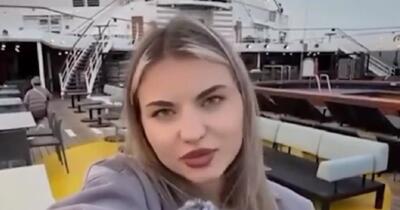 „Mamă, de ce nu sunt kazah?”. Turiștii ruși, abandonați de propria ambasadă în timp ce vecinii lor sunt evacuați cu prioritate