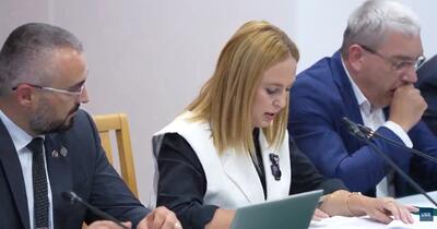 Calea liberă pentru Legea ANI: Aleșii locali își păstrează funcțiile, în ciuda criticilor