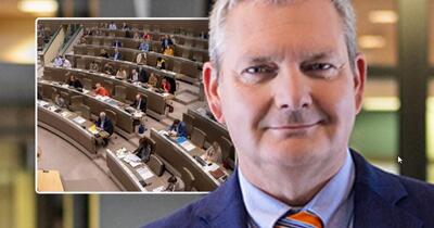 Captiv 13 ore în toaleta Parlamentului: un deputat a ajuns la spital
