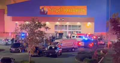 Cumpărături de Halloween transformate în coșmar în California: un mort și șase răniți