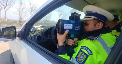 Polițist din Galați surprins de radar în timp ce conducea cu viteză excesivă mașina de serviciu