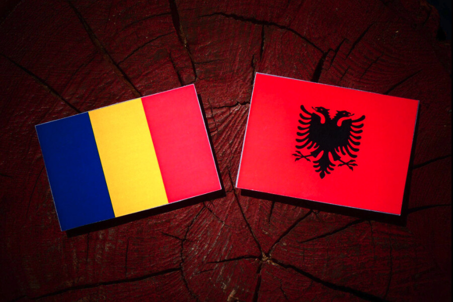 AUDIO Când România și Albania au cântat aceeași melodie ca imn național