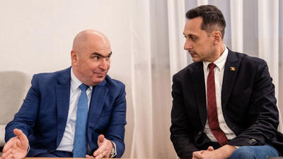 „Pudelul” lui Bolojan, luat la „șuturi” de Thuma