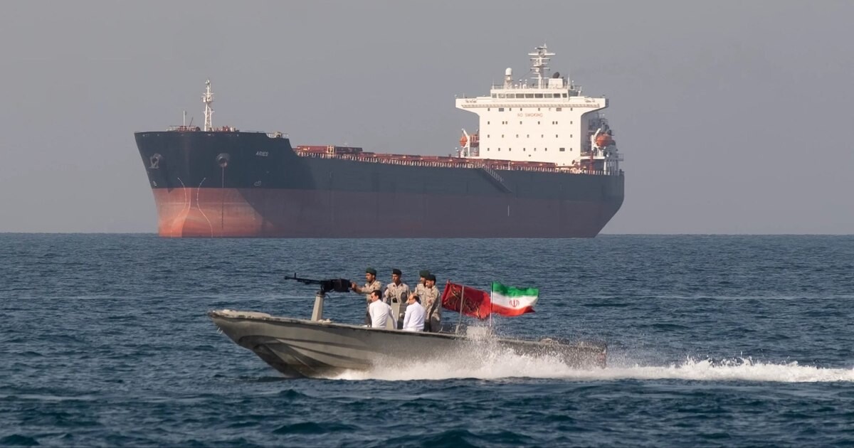 Iranul anunță redeschiderea Strâmtorii Ormuz, pe fondul armistițiului din regiune. Tensiunile rămân, însă, ridicate