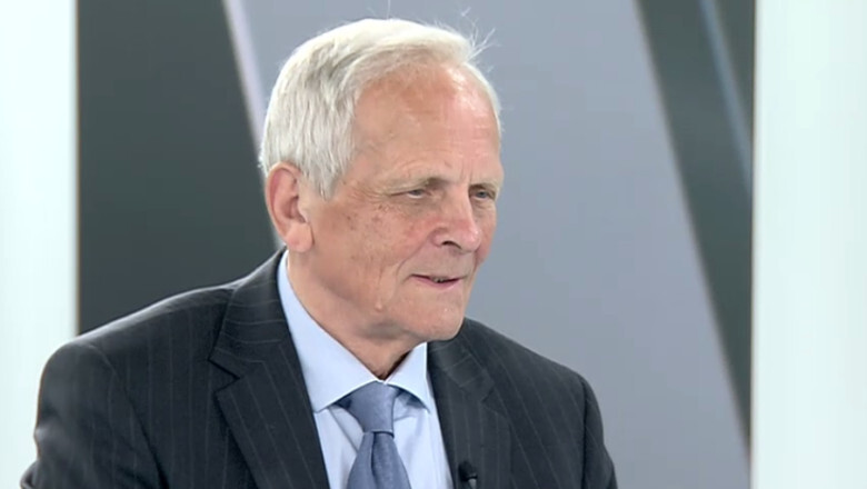  Stolojan: „O țară care își dă cu stângul în dreptul. Costul nu va fi plătit de domnii cu cutii de pantofi pline de euro”