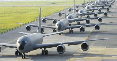 Avion american de realimentare prăbușit în Irak după o ciocnire în zbor cu un alt KC-135. Unul dintre aparate a reușit să aterizeze