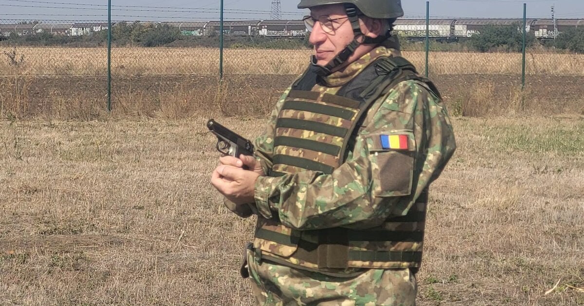  „Încă nu luăm în serios actuala idee de război”/Fostul consilier prezidențial Iulian Fota a participat la MOBEX 2026 și a tras cu pistolul Carpați