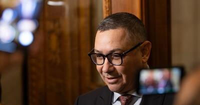 Victor Ponta avertizează: Guvernul Veștea nu intră nici măcar în procedura de învestire fără AUR. „Puneți mâna pe telefon să vorbiți cu George Simion!”