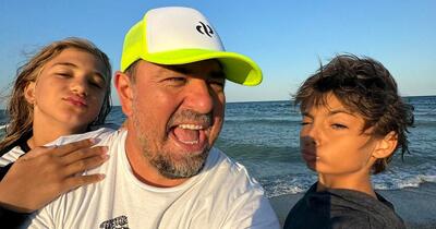 Horia Brenciu și familia sa, blocați în Kuala Lumpur după anularea zborului din cauza războiului din Orientul Mijlociu