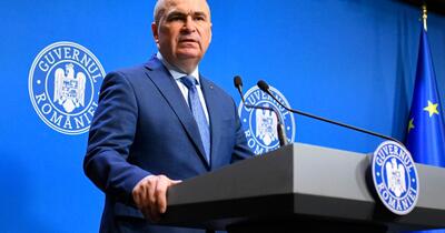 Lovitură pentru reforma lui Bolojan: încă o instanță din România suspendă tăierile de posturi din primării