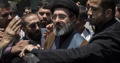 „Este mai fanatic decât tatăl său”/Avertismentul unui medic iranian stabilit în România despre fiul lui Khamenei