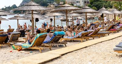Instrument util pentru turiștii din Grecia. O aplicație permite verificarea prețurile supermarketurilor în timp real