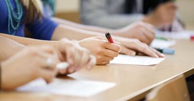 „Un bacalaureat de mântuială. O profesoară cu zeci de ani la catedră acuză că examenul a fost simplificat deliberat pentru a crește promovabilitatea
