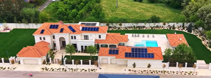 VIDEO Minciună marca PSD/Filmările din dronă îl contrazic pe Alfred Simonis, care susținea că nu locuiește în palatul construit în comuna condusă de fratele său