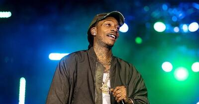 Rapperul Wiz Khalifa, pe lista „Persoanelor Urmărite” a Poliției Române după condamnarea pentru deținere de droguri de risc