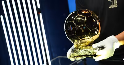 Balonul de Aur 2026 părăsește Parisul: surpriza istorică a galei din această seară
