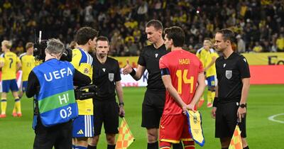 Titularizarea lui Ianis Hagi încinge spiritele după înfrângerea din Suedia