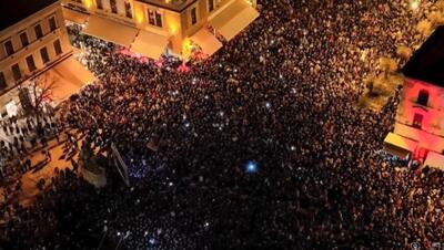 „Rușilor, plecați acasă!”/„Agenții GRU ruși sunt staționați la Budapesta sub acoperire diplomatică pentru a influența alegerile”