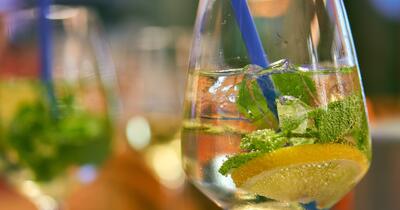 Tipurile de cancer strâns legate de consumul de alcool. Nu există o „cantitate sigură”, iar mitul „unui pahar pe zi” este fals