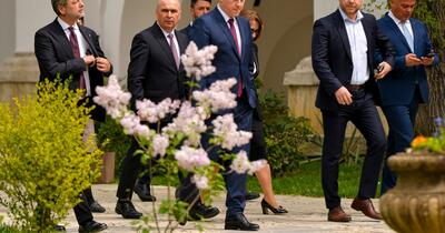 Cine e liderul PNL care încearcă să-l salveze pe Bolojan. Negocieri dure cu suveraniștii SURSE