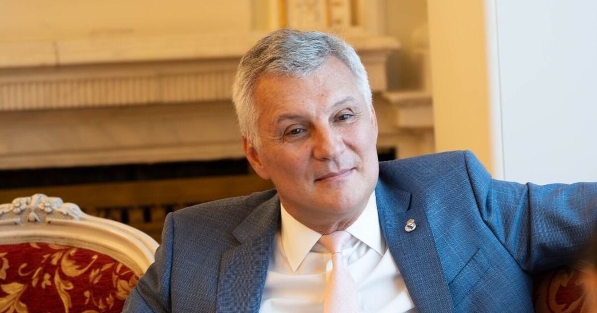 VIDEO Ipocrizia PSD la cote maxime: Daniel Zamfir vrea să fie ministru în guvernul pe care a promis în scris că nu îl votează