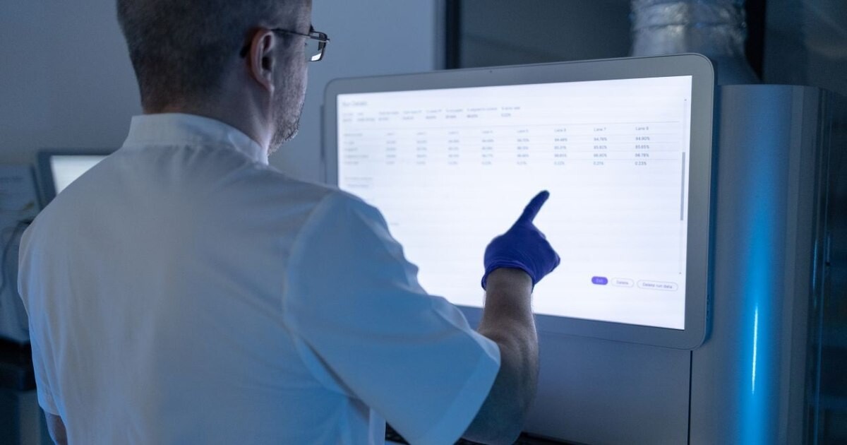 Un test genetic pune capăt „odiseei diagnostice”: Speranță pentru boli rare și prevenție