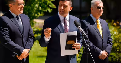 Jocurile de culise ale PSD: AUR pregătește moțiune de cenzură contra Guvernului Niculescu