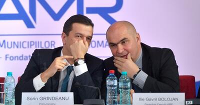 Săptămână de foc pe scena politică. Politolog: „Există probabilitatea foarte mare să ne îndreptăm spre o criză constituțională”