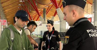 Criza migrației: Spania și Italia reintroduc controale, haos în aeroporturi