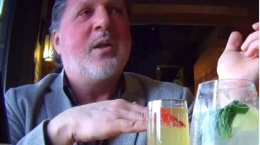 „Ne furau banii, își cumpărau case și mașini de câteva sute de mii de dolari. Lor nu le pasă deloc de oameni, vor fura totul!”