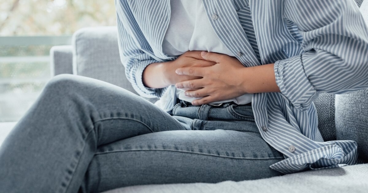 Prima întrebare pe care gastroenterologii o pun pacienților cu balonare: de ce răspunsul este esențial pentru stabilirea diagnosticului