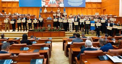 AUR a boicotat plenul Parlamentului în semn de susținere pentru Călin Georgescu