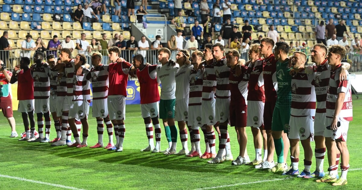 Victorie cu gust amar pentru Rapid: Graovac, scos pe targă și văzut în cârje