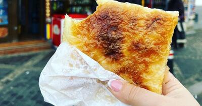 Merdeneaua și croissantul: Patiseriile, scena unei lupte culturale cu rădăcini adânci