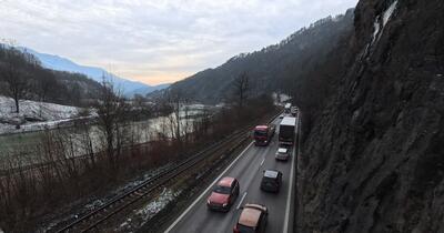 Restricții de circulație pe Valea Oltului timp de trei luni: circulație oprită în reprize de câte 30 de minute