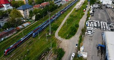 Soluția temporară găsită de ministrul Transporturilor pentru ca cele 21 de trenuri noi care zac în Gara Obor să intre în circulaţie în câteva zile